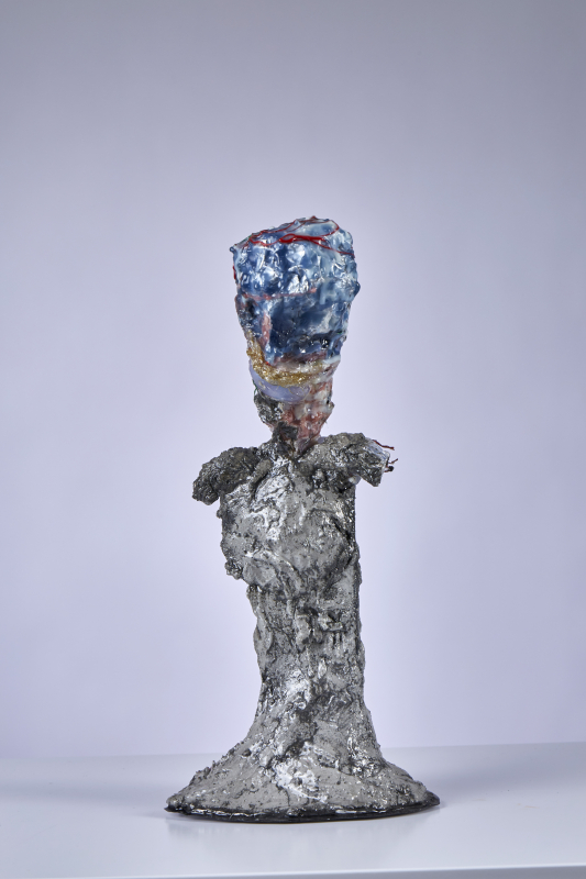 NR.29 "Goldbart" Plastik | Oliver Sich H: ca.35 cm B: ca.19cm Plastik / Mixed Media